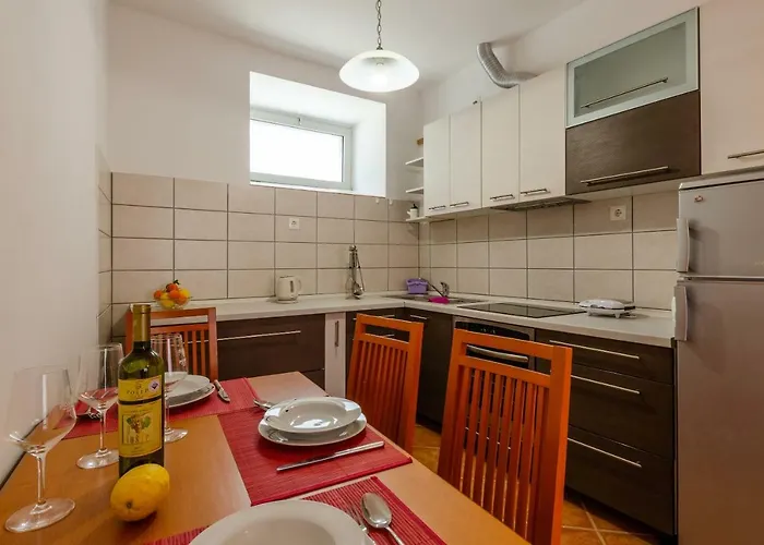 House Lara بيت للعطل فيلا لوكا