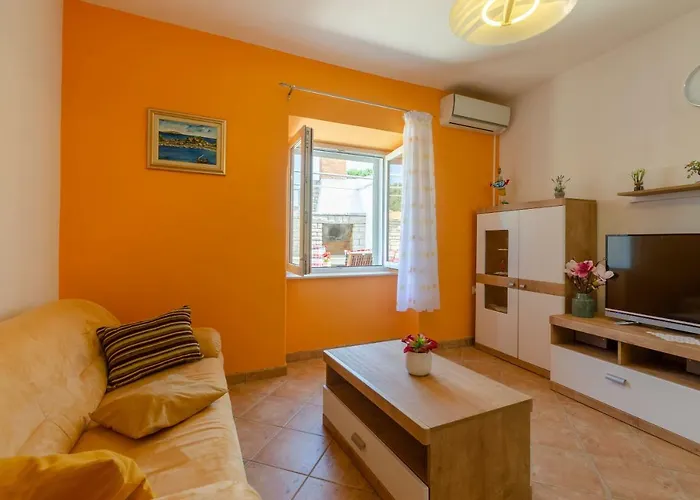 House Lara بيت للعطل فيلا لوكا