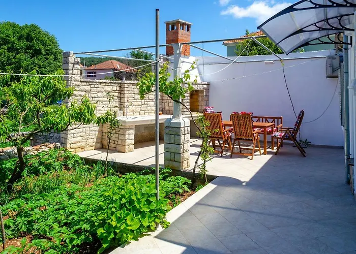 بيت للعطل House Lara فيلا لوكا