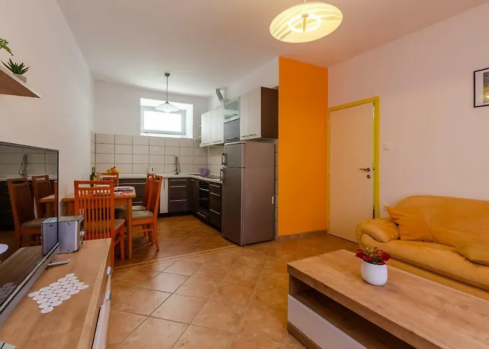 House Lara بيت للعطل فيلا لوكا