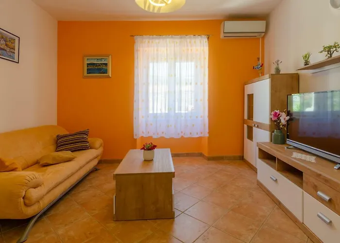 House Lara * فيلا لوكا