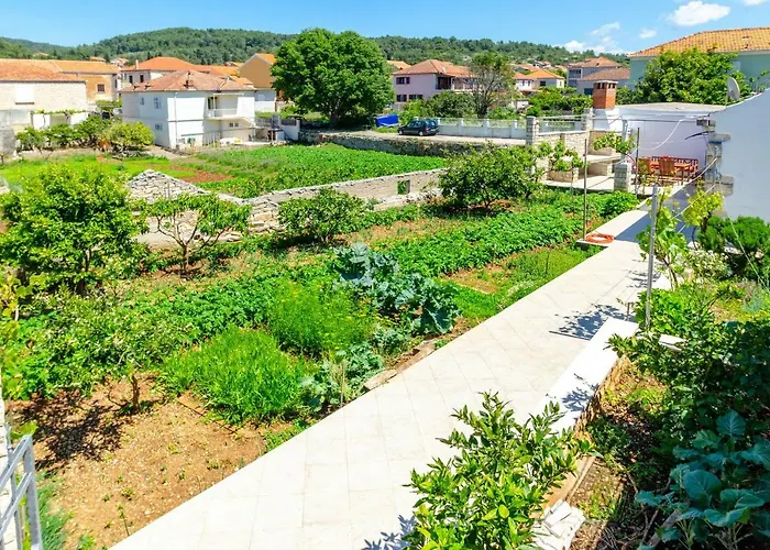 House Lara بيت للعطل فيلا لوكا