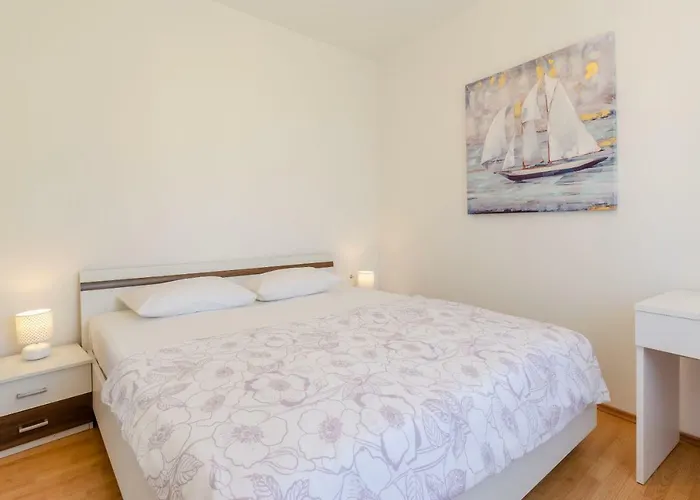 House Lara فيلا لوكا