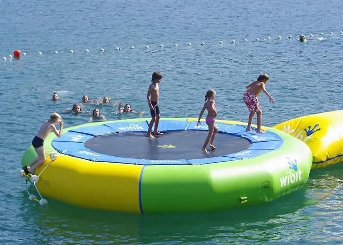 بيت للعطل House Lara *